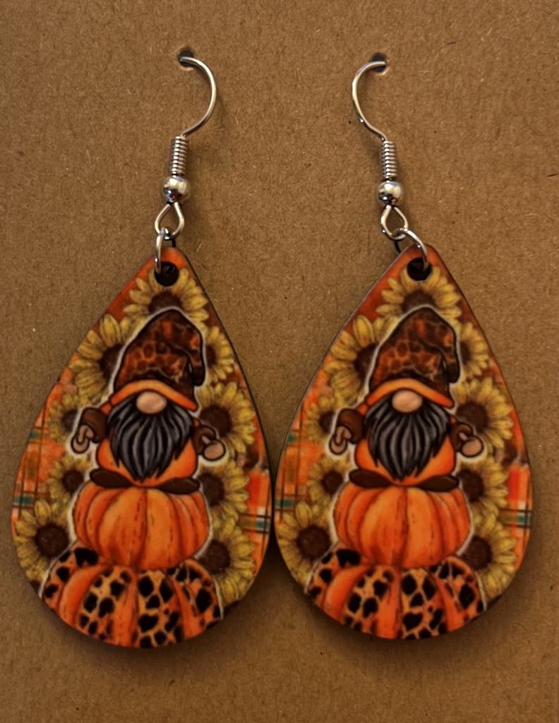 Earrings- Fall Gnome on Pumpkin