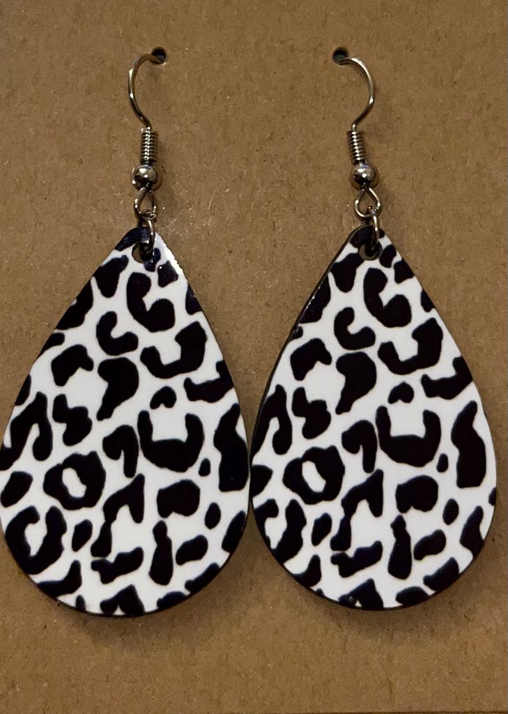 Earrings- Animals/Animal Print Black and White Leopard Print
